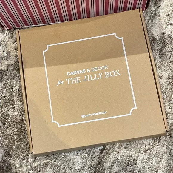 Golden Berry Metal Wreath- Canvas & Decor for the Jilly Box - Picture 6 of 6